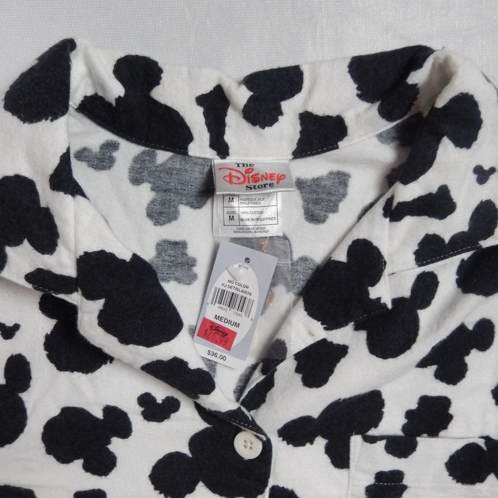 Disney Store Mickey Mouse Flannel Pajama Top Button Down White Black Medium NWT - Picture 2 of 5